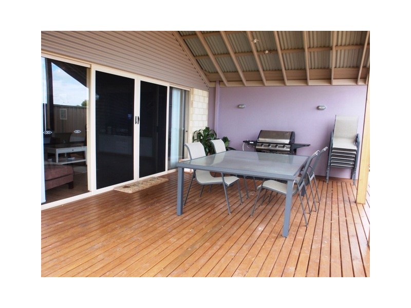 16 BETTONG AVENUE, Jurien Bay WA 6516