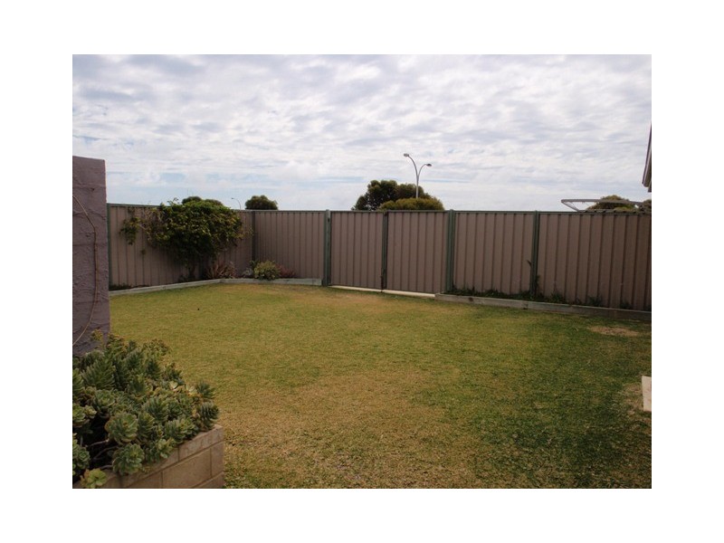 16 BETTONG AVENUE, Jurien Bay WA 6516