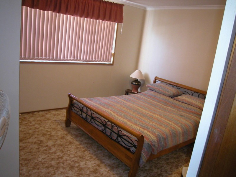 42 LESUEUR DRIVE, Jurien Bay WA 6516