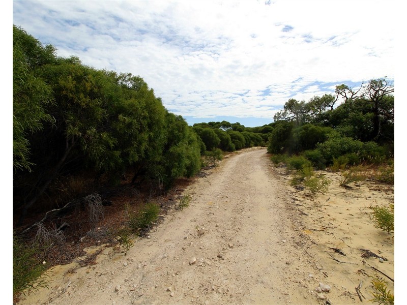 44 RIVER LOOP, Jurien Bay WA 6516