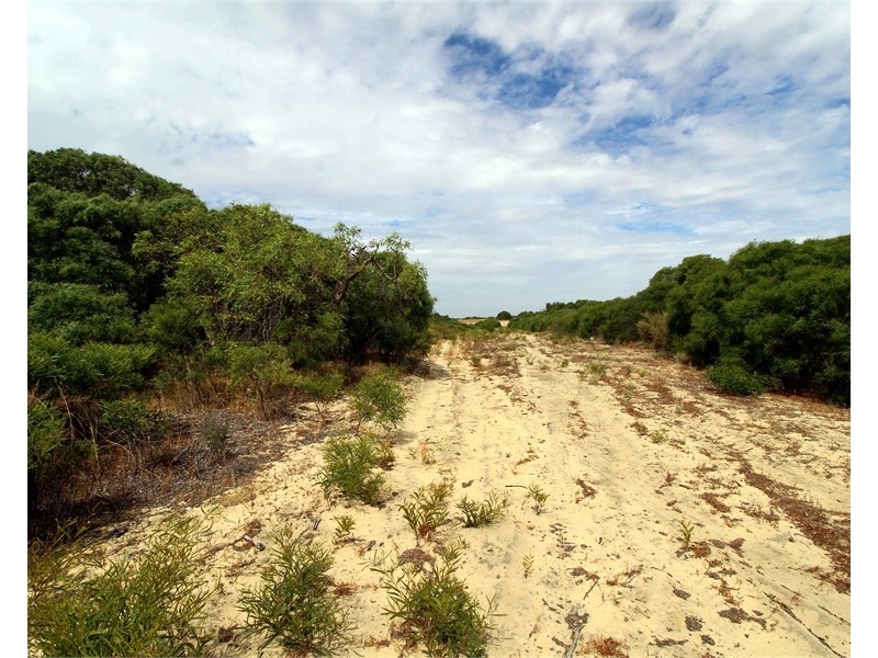 44 RIVER LOOP, Jurien Bay WA 6516