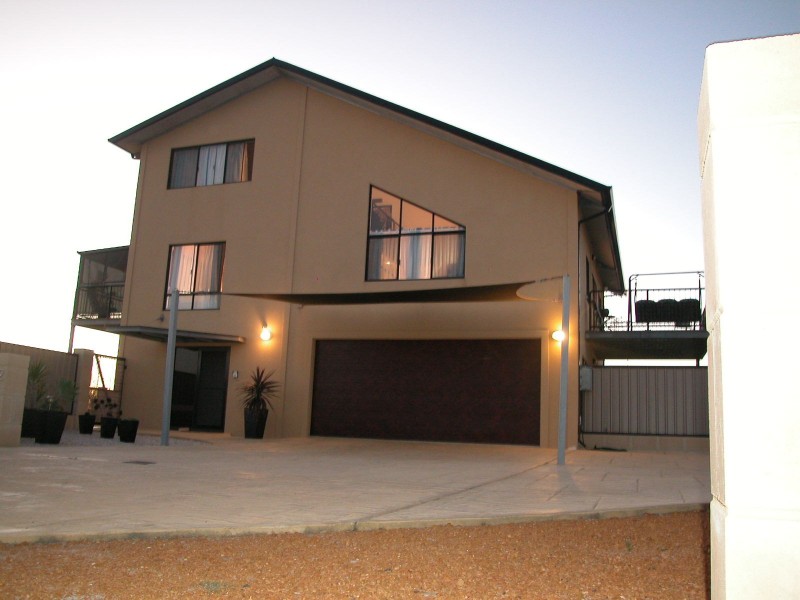 12  PINETREE CIRCUIT, Jurien Bay WA 6516