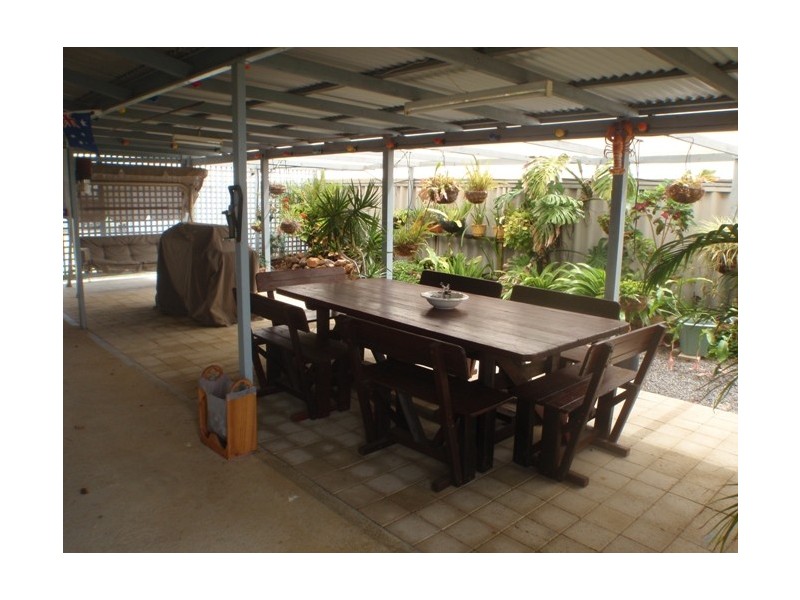 2 Heales Way, Green Head WA 6514