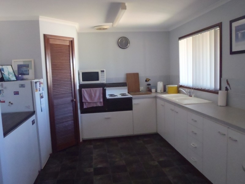 2 AVOCET STREET, Jurien Bay WA 6516