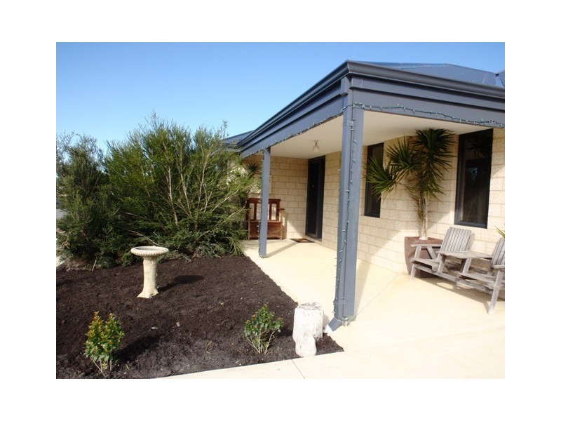 8 PEACEFUL BAY PARADE, Jurien Bay WA 6516