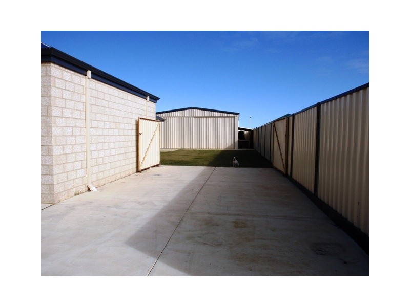 8 PEACEFUL BAY PARADE, Jurien Bay WA 6516