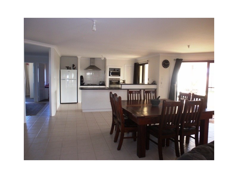8 PEACEFUL BAY PARADE, Jurien Bay WA 6516