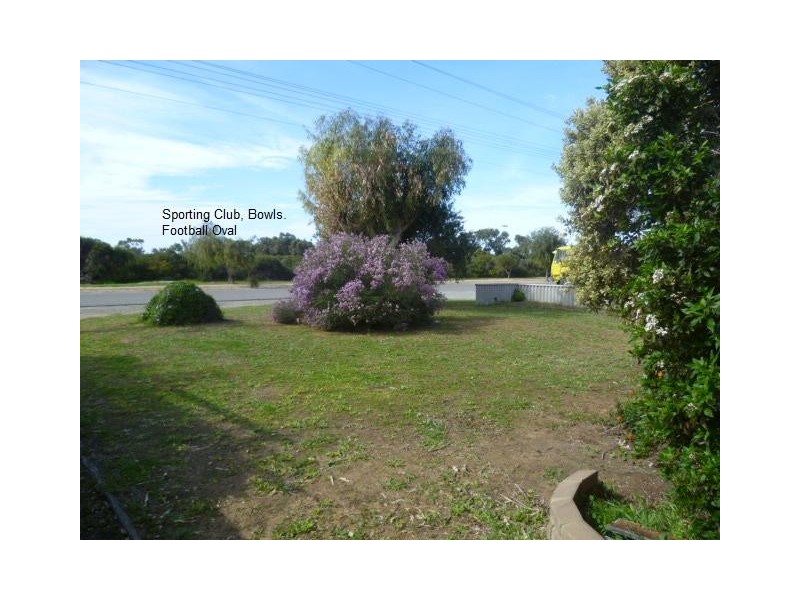 65 NAIRN STREET, Leeman WA 6514