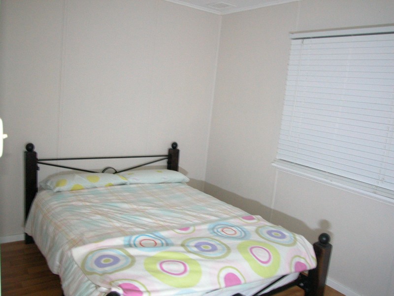 6 LINDSAY STREET, Jurien Bay WA 6516