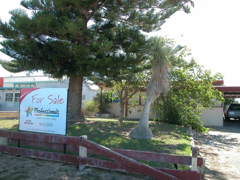 45 NAIRN STREET, Leeman WA 6514