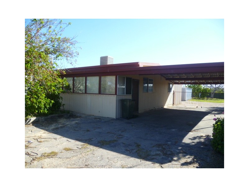 45 NAIRN STREET, Leeman WA 6514