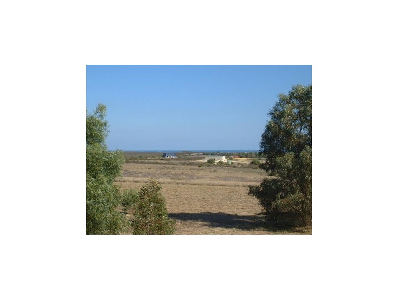 LOT 25 GERONIMO and Crn. CAMBEWARRA CRESCENT, Jurien Bay WA 6516