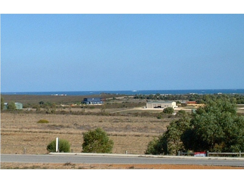 LOT 25 GERONIMO and Crn. CAMBEWARRA CRESCENT, Jurien Bay WA 6516