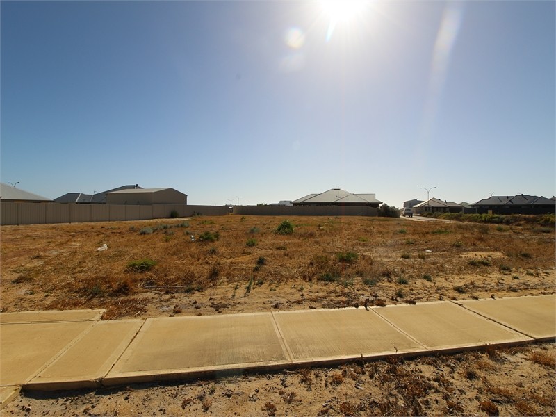 20 Crusoe Crescent Cnr Eden Way, Jurien Bay WA 6516