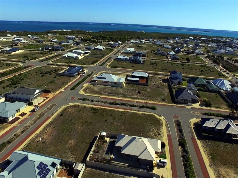 20 Crusoe Crescent Cnr Eden Way, Jurien Bay WA 6516