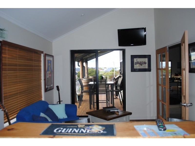 2 NEMCIA WAY, Jurien Bay WA 6516
