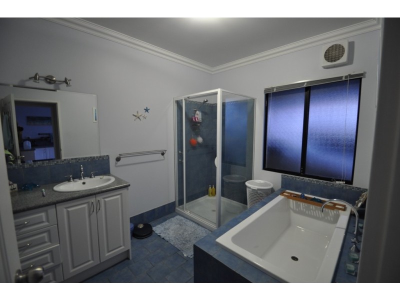 2 NEMCIA WAY, Jurien Bay WA 6516