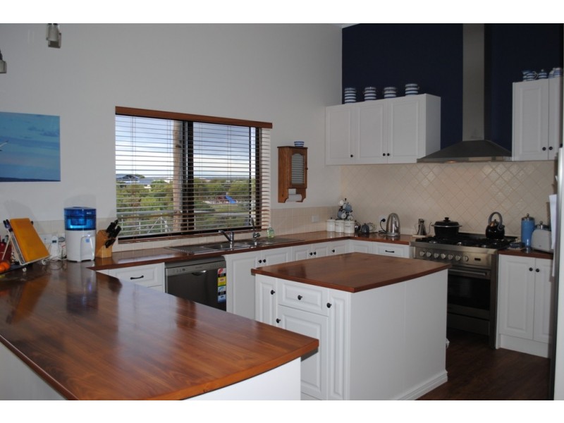 2 NEMCIA WAY, Jurien Bay WA 6516