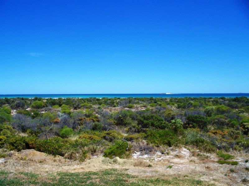 22 BLUEWATER DRIVE, Jurien Bay WA 6516
