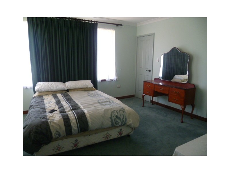 20 Heales Way, Green Head WA 6514