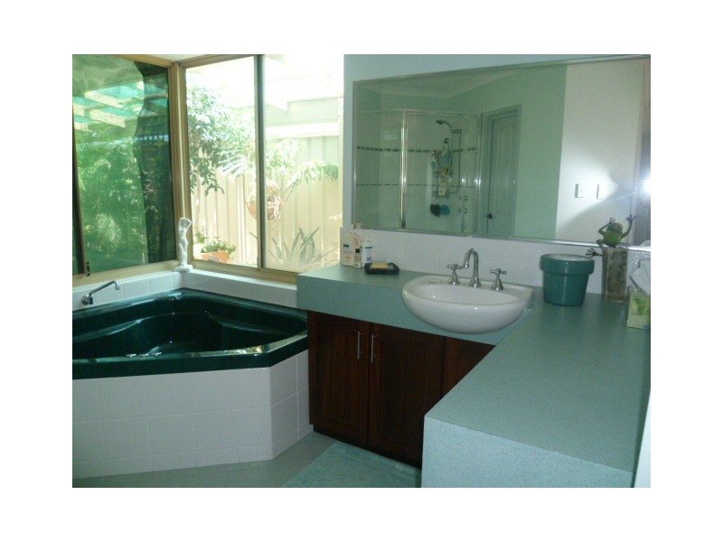 20 Heales Way, Green Head WA 6514