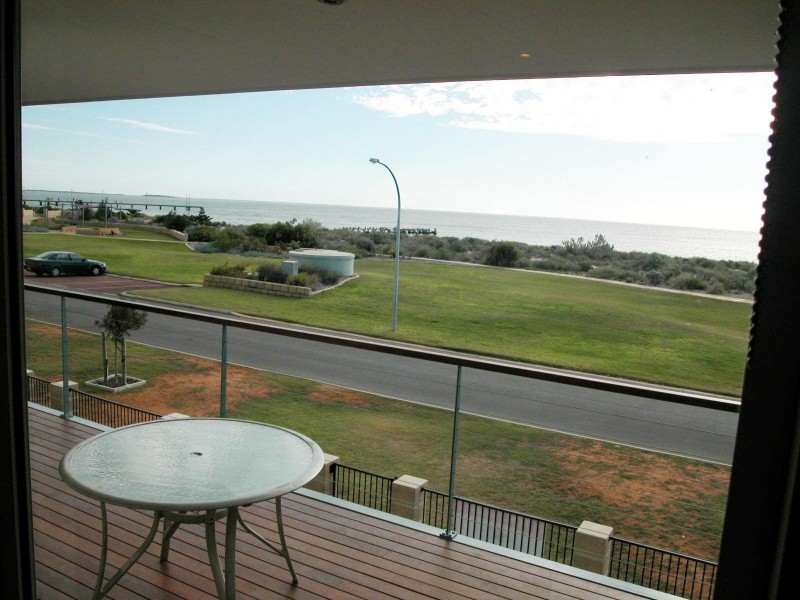 11 (Unit 13) HEATON STREET, Jurien Bay WA 6516