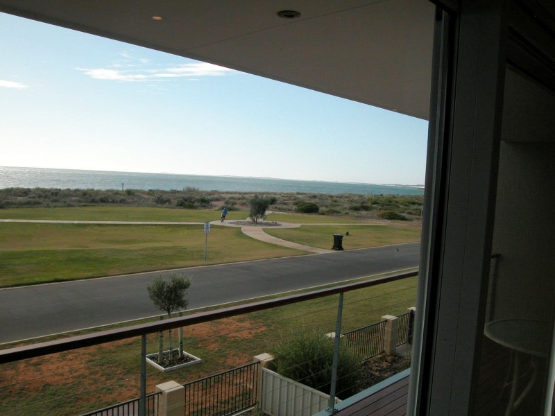 11 (Unit 13) HEATON STREET, Jurien Bay WA 6516