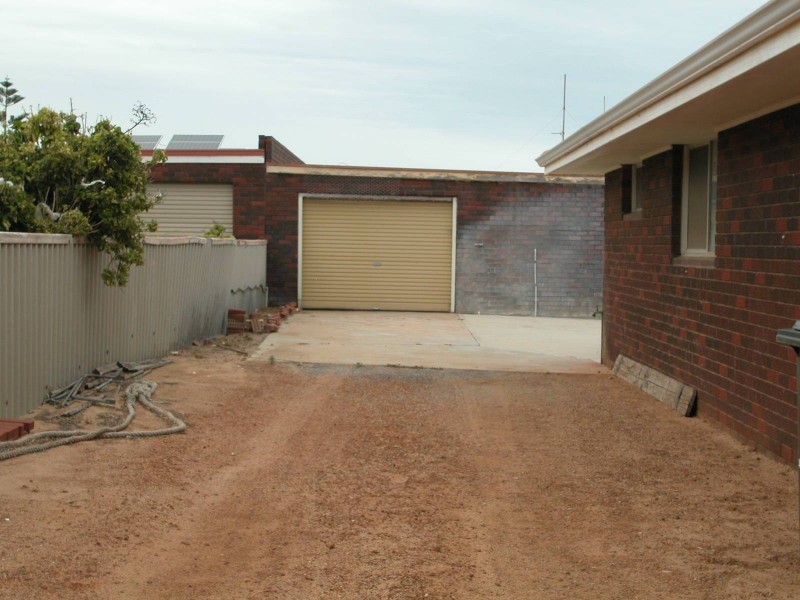 21 LINDSAY STREET, Jurien Bay WA 6516