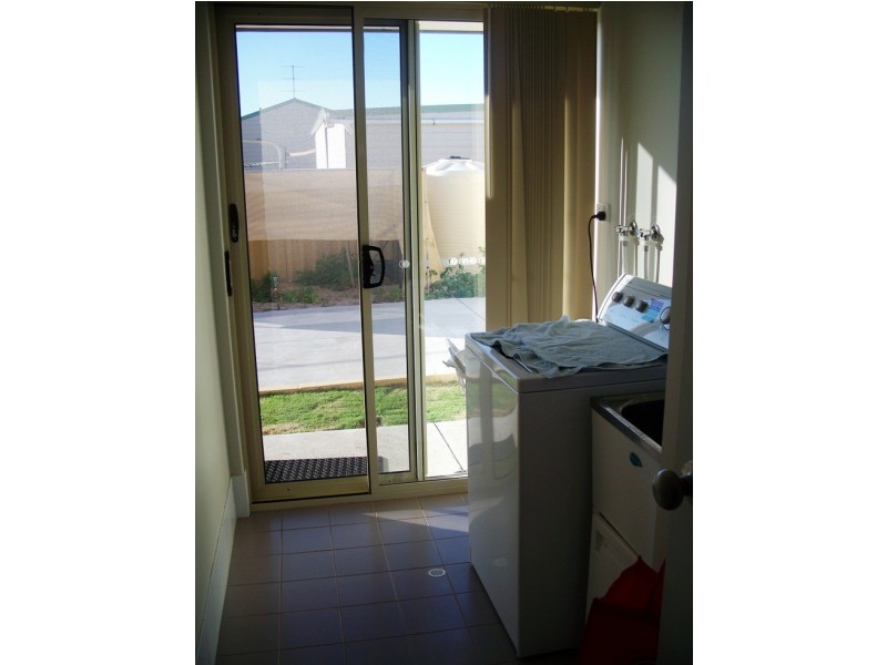 18 DRYANDRA BOULEVARD, Jurien Bay WA 6516