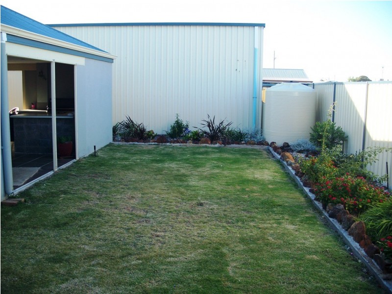 18 DRYANDRA BOULEVARD, Jurien Bay WA 6516