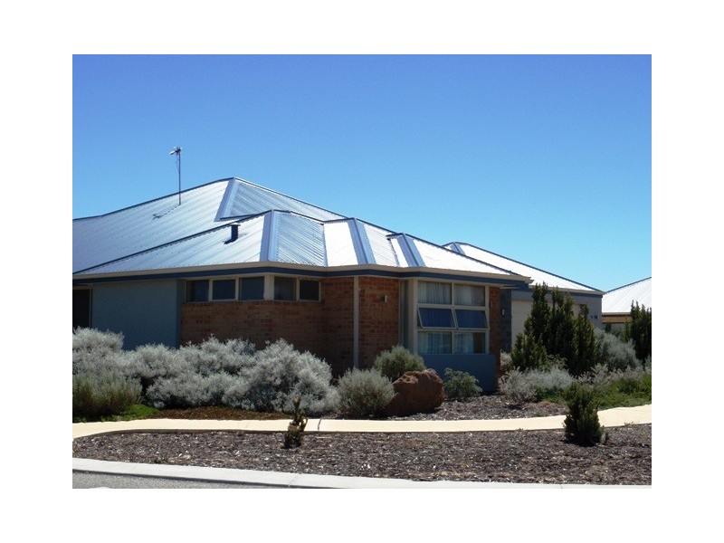 18 DRYANDRA BOULEVARD, Jurien Bay WA 6516