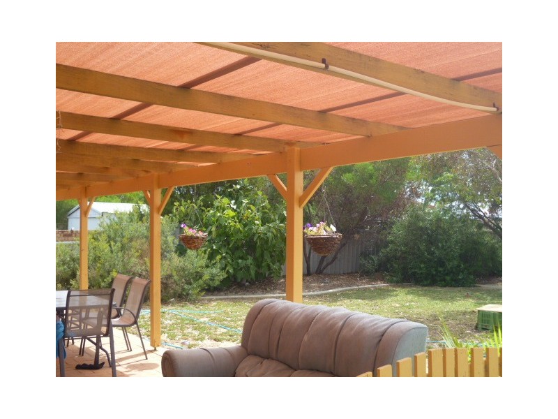 13 Tamarisk St, Leeman WA 6514