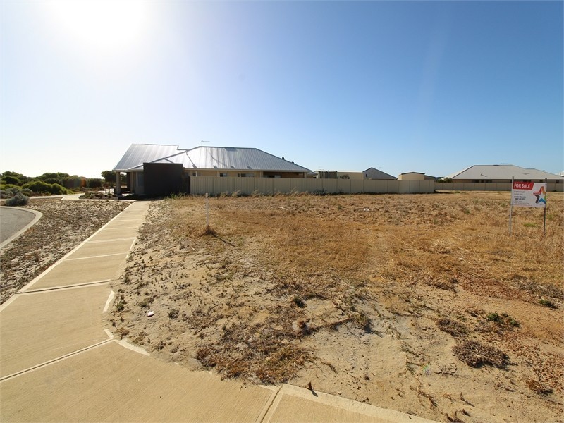 44 BETTONG AVENUE, Jurien Bay WA 6516