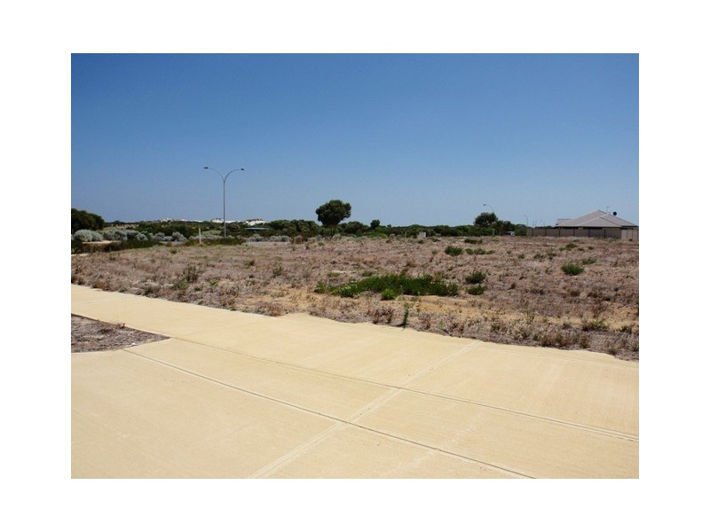 44 BETTONG AVENUE, Jurien Bay WA 6516