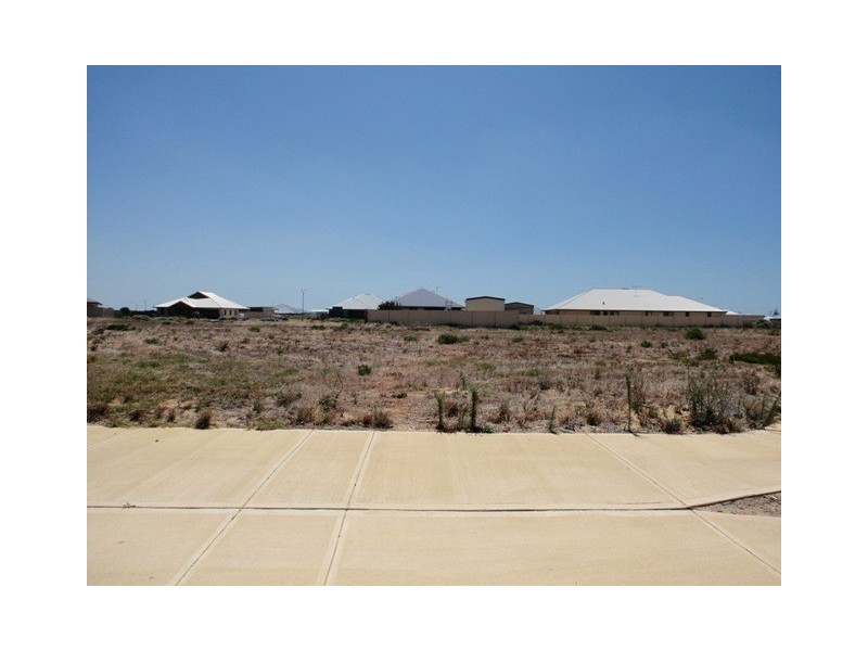 44 BETTONG AVENUE, Jurien Bay WA 6516