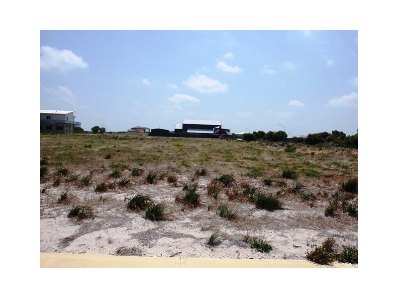 5 CALADENIA WAY, Jurien Bay WA 6516