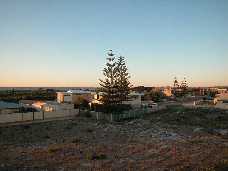 12 PINETREE CIRCUIT, Jurien Bay WA 6516