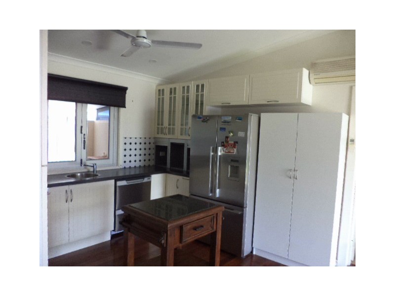 1/4 Heitman Close, Jurien Bay WA 6516