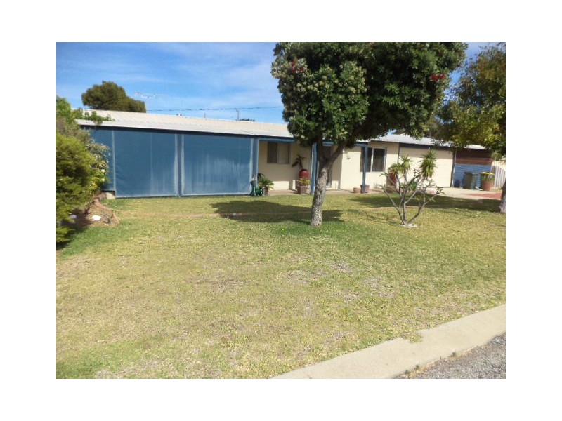 1/4 Heitman Close, Jurien Bay WA 6516