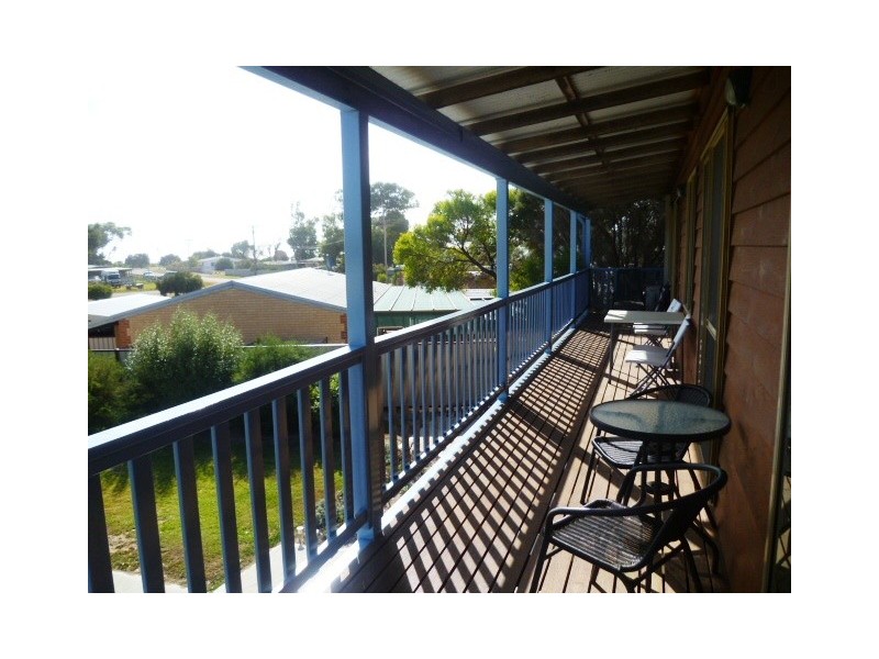 1/5 Hutchcraft Crt, Green Head WA 6514