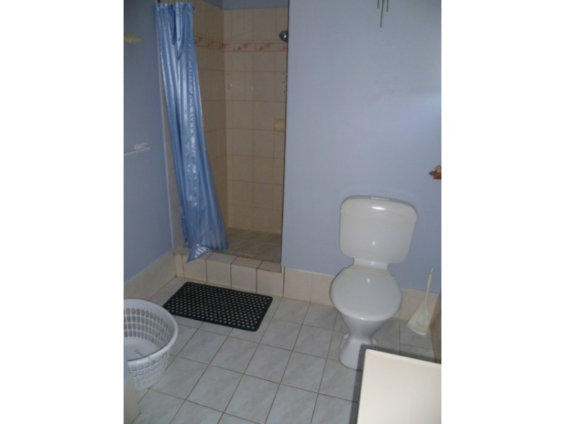 1/5 Hutchcraft Crt, Green Head WA 6514