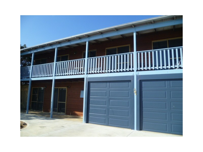 1/5 Hutchcraft Crt, Green Head WA 6514