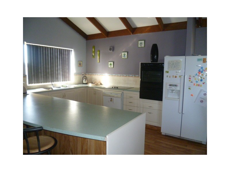 1/5 Hutchcraft Crt, Green Head WA 6514