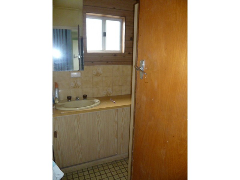 21 NAIRN STREET, Leeman WA 6514