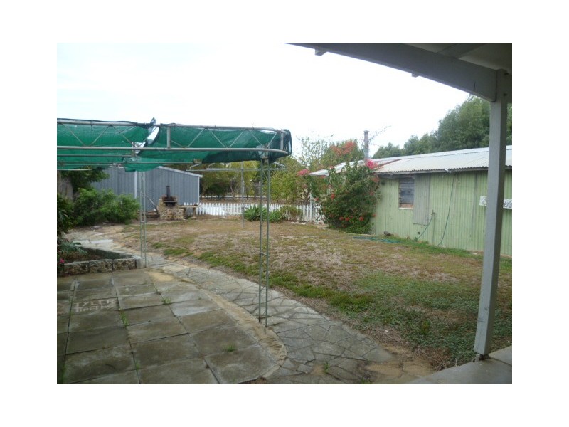 21 NAIRN STREET, Leeman WA 6514