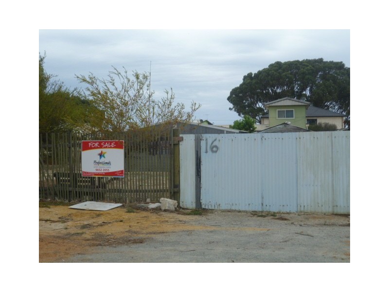 21 NAIRN STREET, Leeman WA 6514