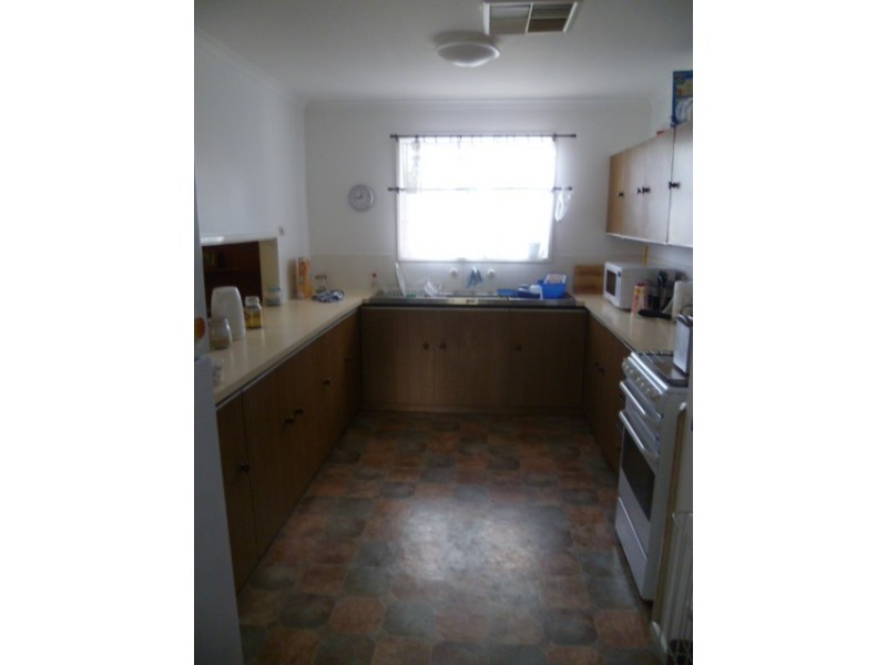 9 Cooper St, Eneabba WA 6518