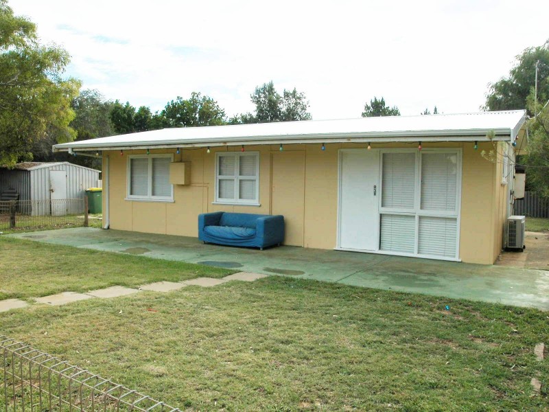 6 LINDSAY STREET, Jurien Bay WA 6516