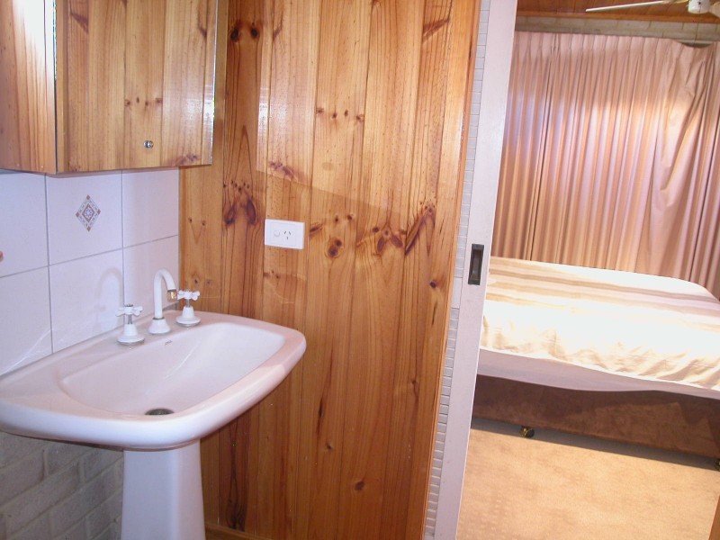 27B COUBROUGH PLACE, Jurien Bay WA 6516