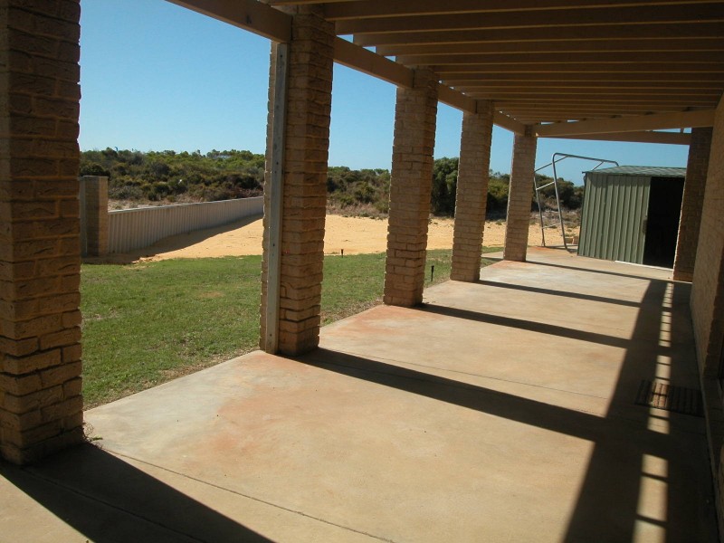 27B COUBROUGH PLACE, Jurien Bay WA 6516